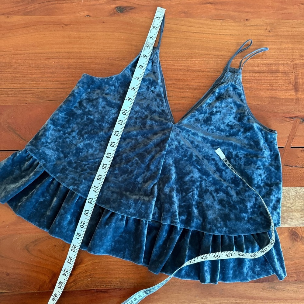 🦊 Aerie Dark Grey Velvet Camisole - Picture 7 of 7
